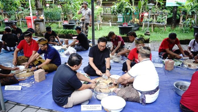 Wawali Arya Wibawa Buka Lomba Ngelawar Bulan Bung Karno Ke-VI di Denpasar Barat