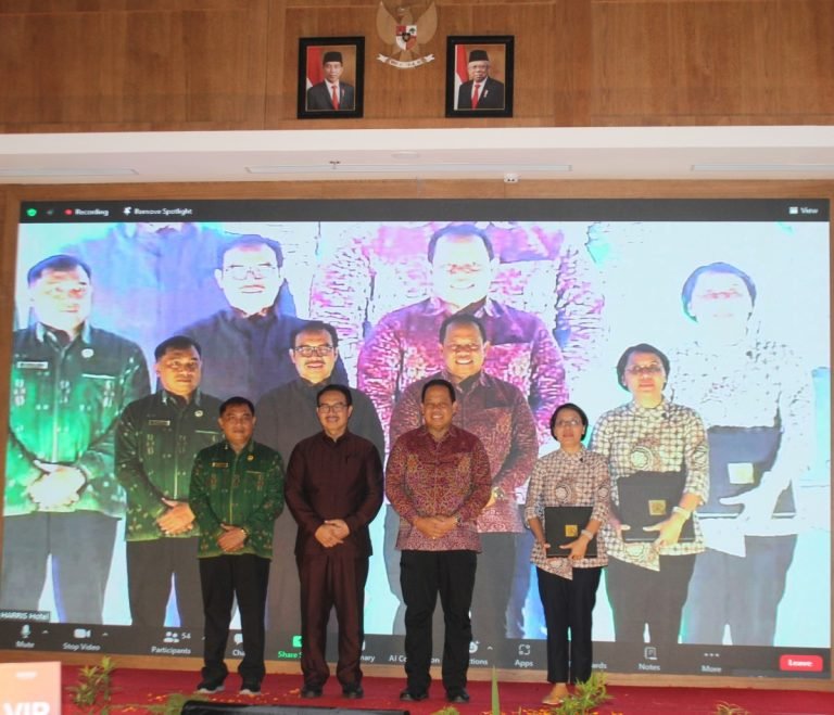 Pj Gubernur Bali Ajak Masyarakat Gotong Royong Selesaikan Masalah Kesehatan