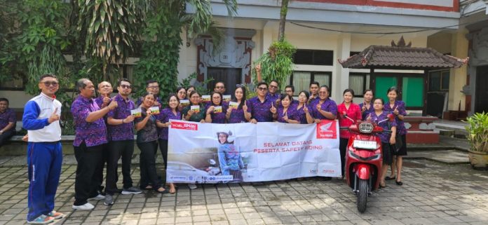 Astra Motor Bali Gelar Pelatihan Keselamatan Berkendara untuk Guru-Guru di SMK Negeri 1 Manggis