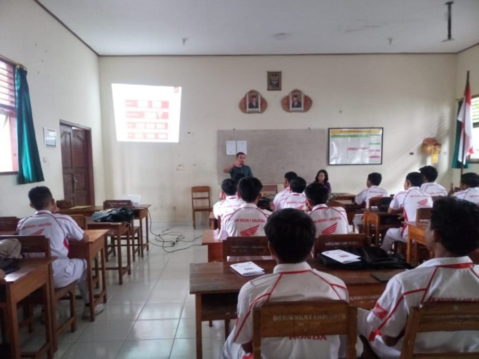 Astra Motor Bali Dukung Sinkronisasi Kurikulum dan Pembekalan Siswa SMK Negeri 1 Amlapura