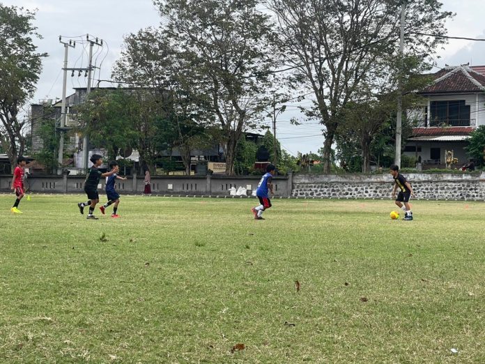 Sekolah Sepak Bola Bli Mangde Gotong Royong, Mencetak Bibit Muda Sepak Bola di Denpasar