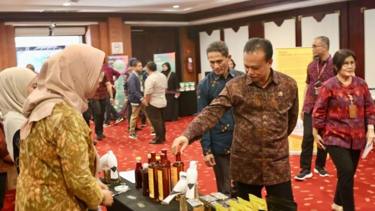 Sekda Dewa Indra Ajak Masyarakat ‘Ngrombo’ Jaga Kelestarian Lingkungan