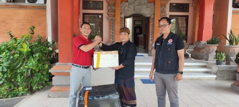 BPBD Bali Salurkan Bantuan Peralatan Kebencanaan untuk Antisipasi Musibah