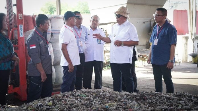 Bupati Jembrana Tinjau Proses Pengolahan Sampah Menjadi RDF, Fokus pada Peningkatan Produksi