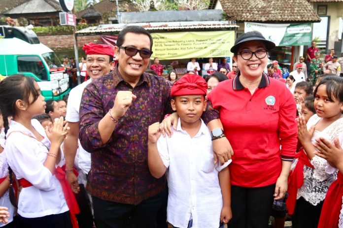 Bupati Sanjaya Dorong Pertanian Jambu Kristal dalam Program 'Bungan Desa' ke-52 di Desa Payangan, Marga