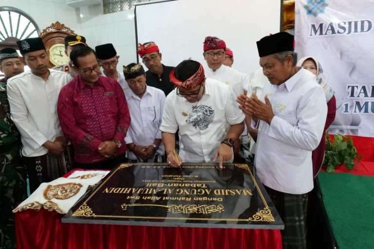 Bupati Tabanan Resmikan Masjid Agung Al-Muhajidin Tabanan