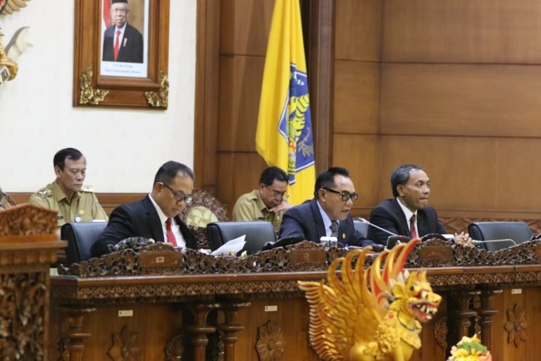 DPRD Bali Gelar Rapat Paripurna ke-13, Bahas Jawaban Gubernur atas Pandangan Umum Fraksi