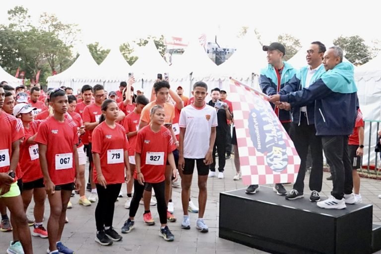Walikota Jaya Negara Lepas Fun Run 5K “Cooltura Bali”, Kolaborasi Pemkot Denpasar dan Telkomsel