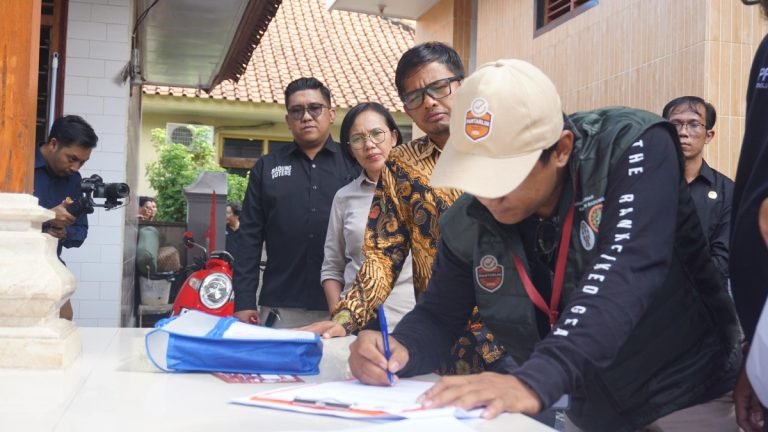 KPU RI Monitoring Kegiatan Coklit di TPS 23 dan 24 Kuta, Badung