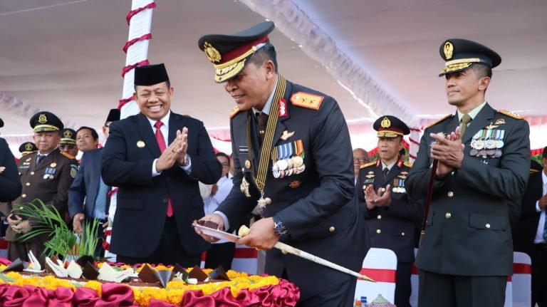 Kemeriahan HUT Bhayangkara ke-78 di Bali, Pj Mahendra Jaya Beri Kejutan Spesial