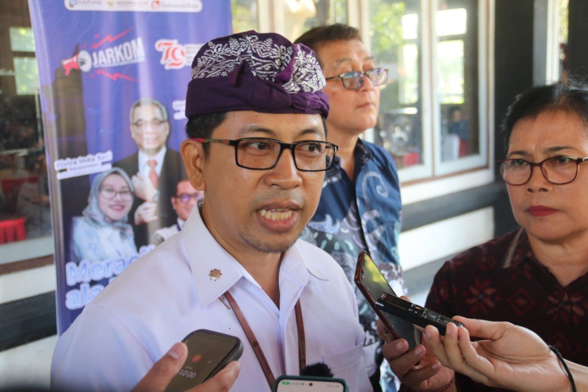 Kepala Diskominfosanti Buleleng, Ketut Suwarmawan
