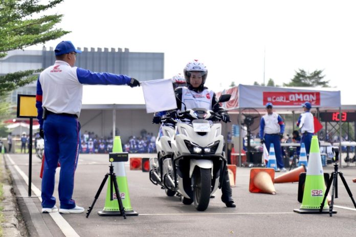 PT Astra Honda Motor (AHM) kembali menggelar kompetisi tahunan The 15th Astra Honda Safety Riding Instructors Competition (AHSRIC) 2024.