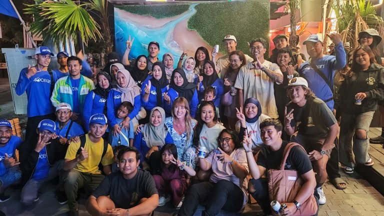 Ripcurl dan 4Ocean Berkolaborasi Ciptakan Karya Seni dengan Daur Ulang Sampah Plastik