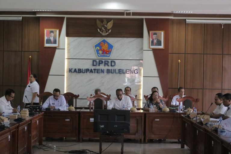 Fraksi DPRD Buleleng Terima Ranperda Pertanggungjawaban Pelaksanaan APBD TA 2023 Jadi Perda