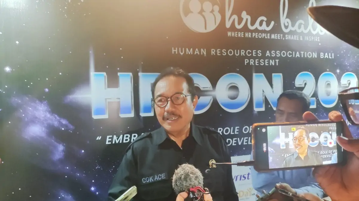 Ketua PHRI Bali, Prof. Dr. Tjokorda Oka Artha Ardhana Sukawati, M.Si dalam sesi wawancara pada Jumat, 30 Agustus 2024.