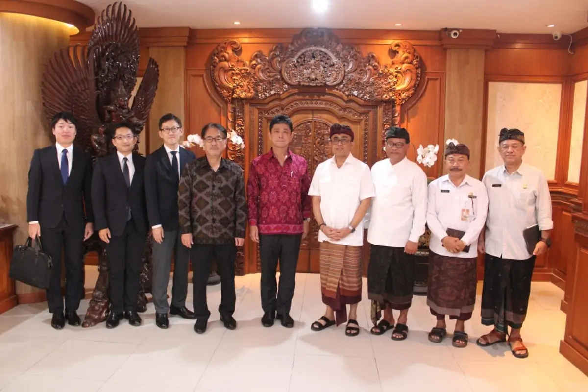 Walikota Denpasar, I Gusti Ngurah Jaya Negara, menerima kunjungan kehormatan dari Wakil Menteri Luar Negeri Parlemen Jepang, Komura Masahiro