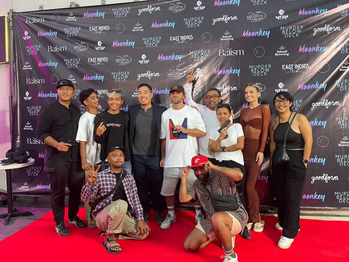 Para pemeran film Murder Below Deck saat sesi foto bersama dalam konferensi pers pada Jumat, 13 September 2024