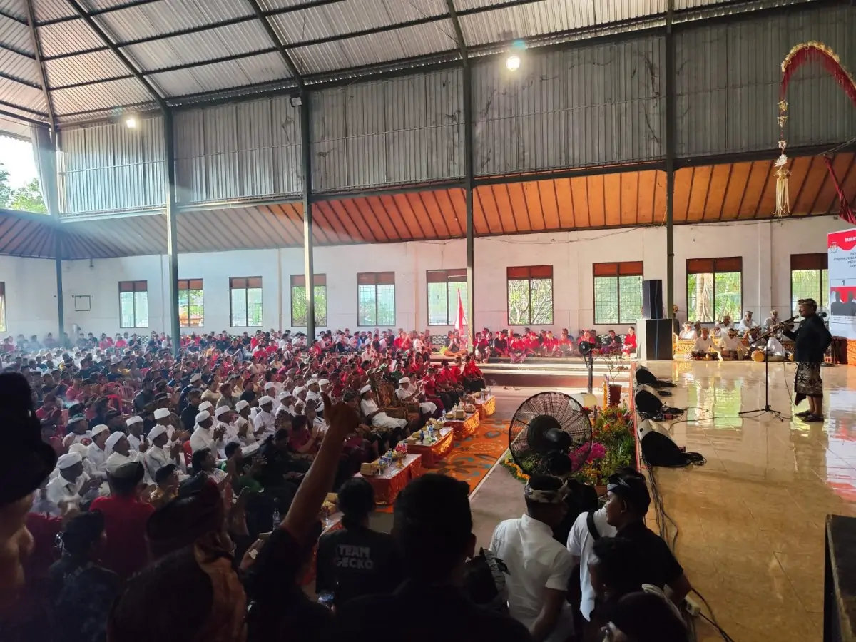 Kampanye Penuh Semangat, Koster-Giri Disambut Meriah oleh Warga Buleleng Kampanye Penuh Semangat, Koster-Giri Disambut Meriah oleh Warga Buleleng
