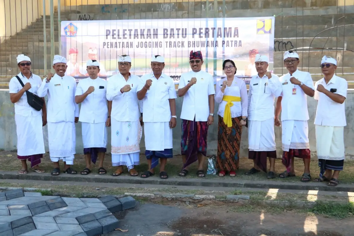 Target Rampung Desember, Pj Bupati Buleleng Resmikan Penataan Jogging Track GOR Bhuwana Patra