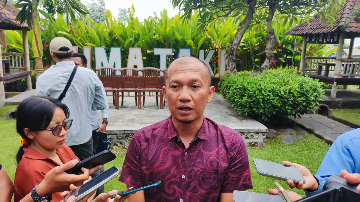 Komisioner KPU Bali, I Gede Jhon Darmawan saat diwawancara pada Selasa, 12 November 2024 di Uma Taki, Badung.