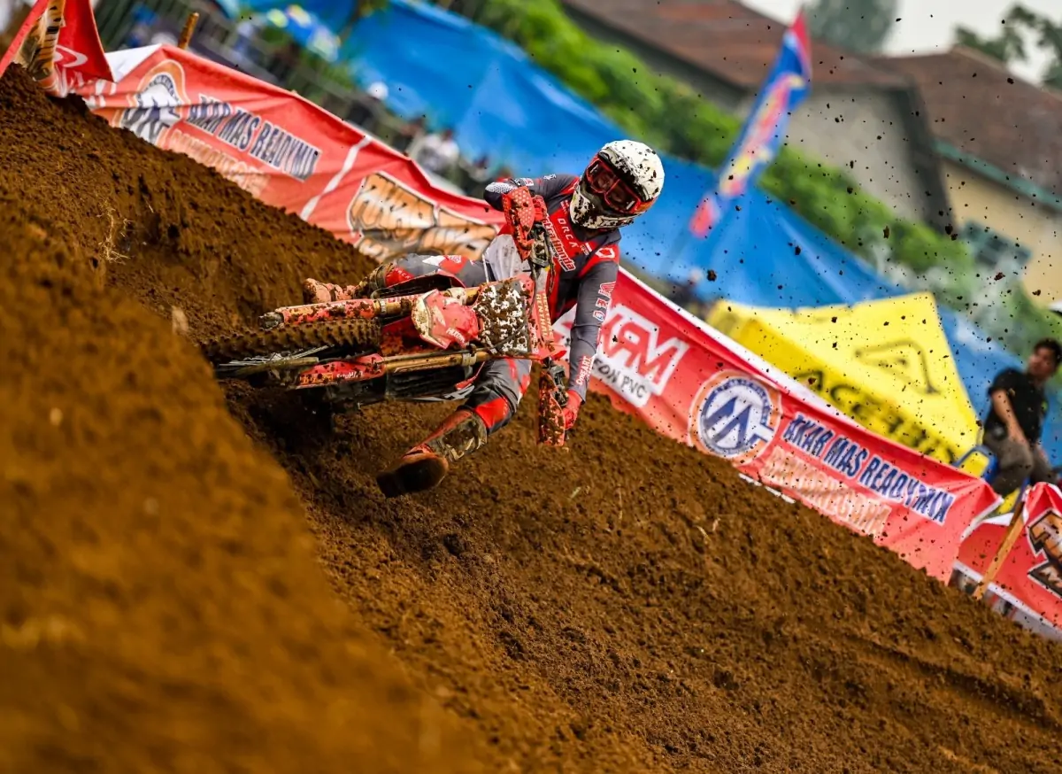 Pulih dari Cedera, Crosser Muda AHM Raih Dua Podium di Kejurnas Motocross Grasstrack 2024