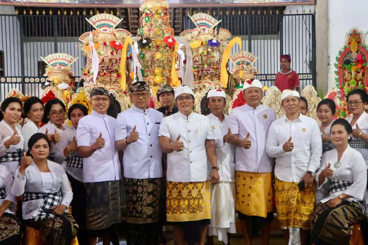Wagub Bali Bangga dengan Semangat Gotong Royong Warga dalam Pelaksanaan Karya Tawur Agung