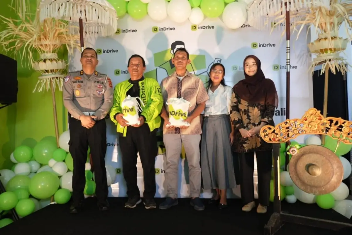Sebagai bagian dari acara peluncuran, inDrive juga membagikan paket sembako kepada para pengemudi sebagai bentuk kepedulian dan dukungan.