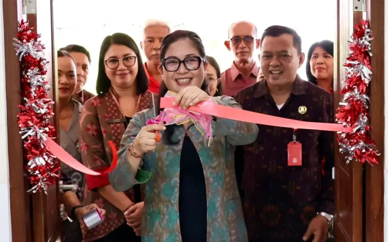 Komitmen dalam mendukung pendidikan anak usia dini kembali ditunjukkan oleh Bunda PAUD Kabupaten Tabanan, Ny. Rai Wahyuni Sanjaya.