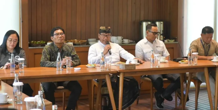 Pemerintah Kota Denpasar menegaskan komitmennya dalam memperluas cakupan perlindungan sosial ketenagakerjaan bagi kelompok pekerja rentan.