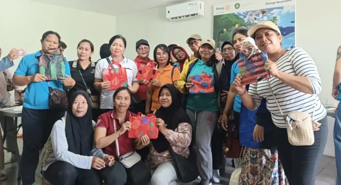 Pemerintah Desa Pemogan bekerja sama dengan Bali Waste Management Training Centre mengadakan workshop kreatif bertema Upcycle Limbah Plastik.