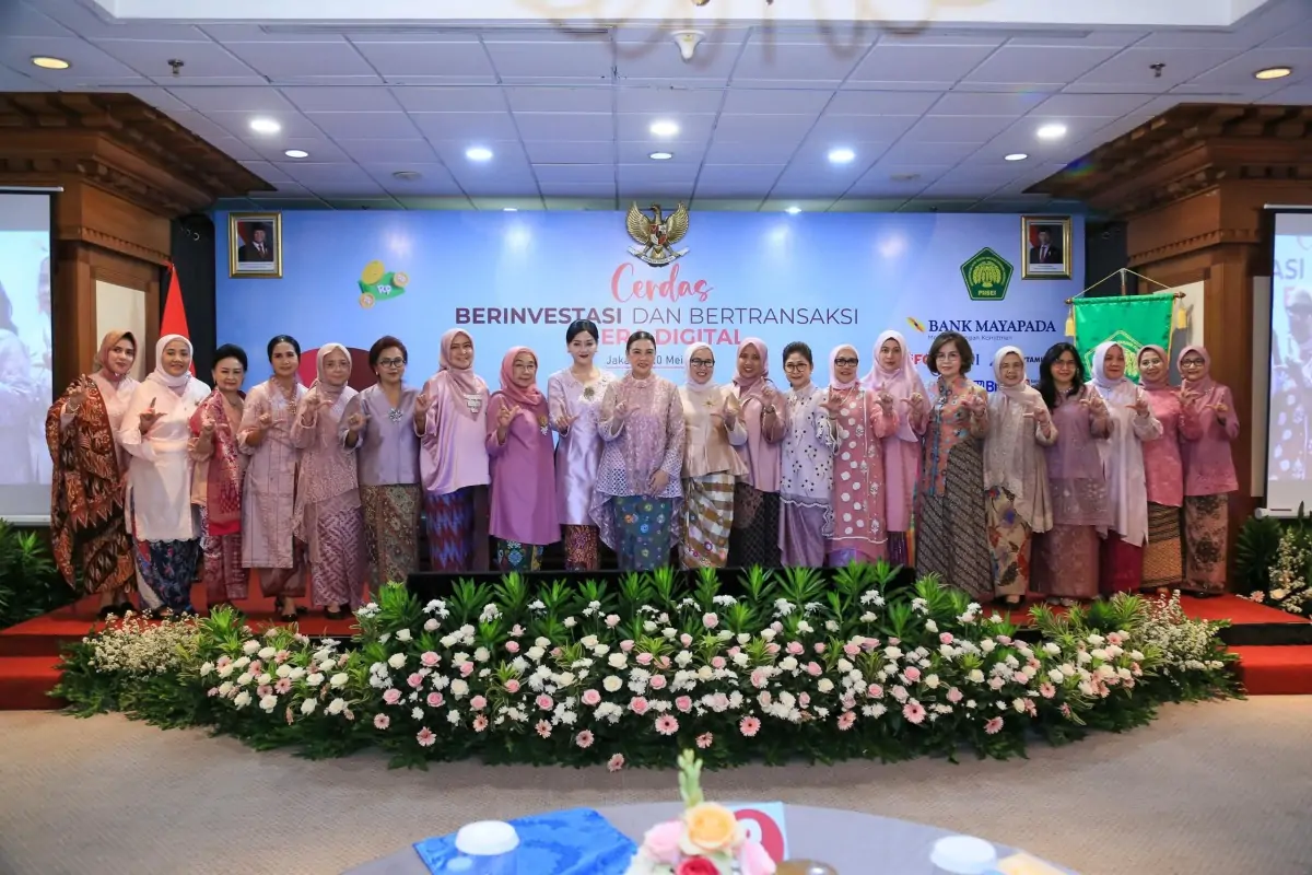 Otoritas Jasa Keuangan bersama PIISEI menyelenggarakan edukasi keuangan bertema “Cerdas Berinvestasi dan Bertransaksi di Era Digital” untuk meningkatkan literasi keuangan perempuan dan membangun keluarga yang tangguh secara finansial.