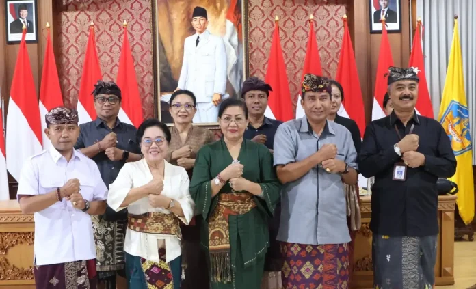 Pemerintah Provinsi Bali kembali menegaskan komitmennya dalam mengatasi persoalan sampah, terutama sampah plastik sekali pakai