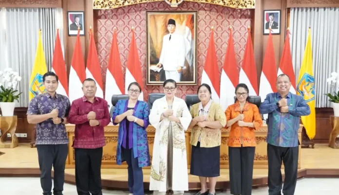Duta PSBS PADAS Putri Koster, mengajak masyarakat, khususnya pengelola tempat ibadah, untuk aktif mengelola sampah organik secara mandiri.