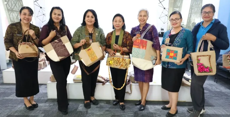 Dekranasda Denpasar Apresiasi Semangat Perempuan Perajin di Penutupan Pelatihan 'Si Putri'