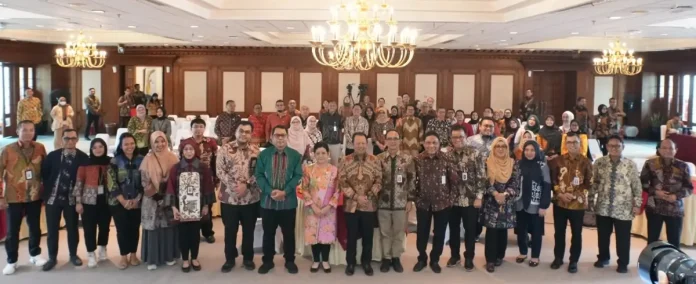 Otoritas Jasa Keuangan (OJK) terus menunjukkan komitmennya dalam membangun sektor jasa keuangan yang berintegritas melalui penguatan prinsip tata kelola