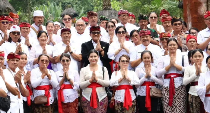 Menyambut Bulan Bung Karno VII, Pemerintah Kabupaten Tabanan menggelar acara Dharma Santi Nyepi Tahun Saka 1947 yang dipusatkan di Pura Luhur Batukau Menyambut Bulan Bung Karno VII, Pemerintah Kabupaten Tabanan menggelar acara Dharma Santi Nyepi Tahun Saka 1947 yang dipusatkan di Pura Luhur Batukau
