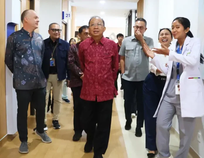 Gubernur Bali Wayan Koster melakukan kunjungan kerja ke Rumah Sakit Bali International Hospital (BIH) di kawasan Sanur, Senin 9 Juni 2025