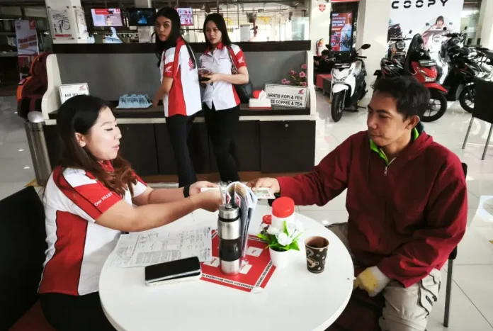 Memasuki usia ke-55, Astra Motor merayakan hari jadinya dengan menghadirkan berbagai penawaran menarik bagi para pelanggan setianya.