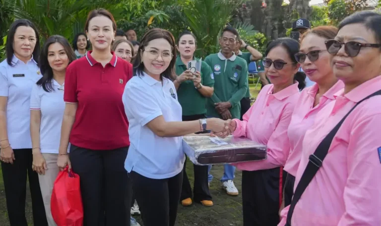Dinas Pertanian dan Pangan menyelenggarakan kegiatan Pelatihan Pengolahan Pangan Non-Beras yang dirangkaikan dengan panen sayur hidroponik