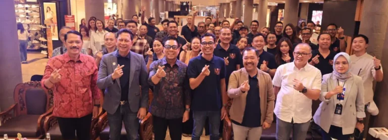 Wakil Wali Kota Denpasar, I Kadek Agus Arya Wibawa, secara resmi membuka gelaran REI Bali Expo 2025 di atrium Level 21 Mall, Denpasar.