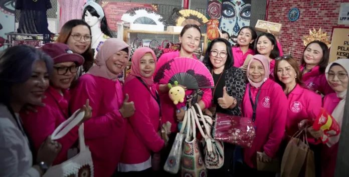 Gabungan Organisasi Wanita (GOW) Kabupaten Badung menggelar aksi sosial menyentuh hati di Lapas Perempuan Kelas IIA Kerobokan