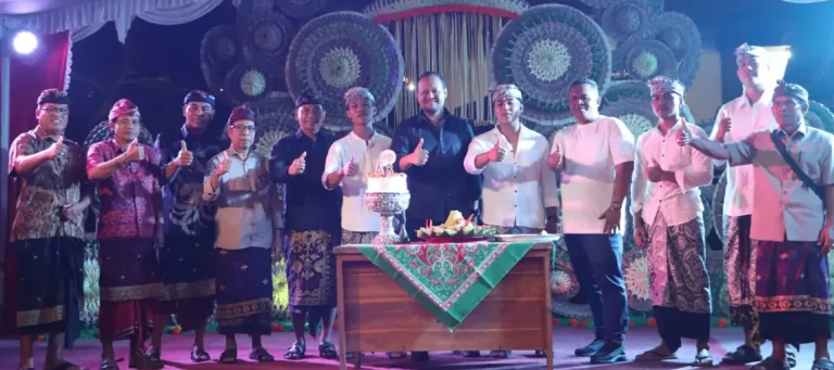 Wakil Bupati Badung, Bagus Alit Sucipta, menunjukkan dukungannya terhadap semangat generasi muda dalam organisasi Sekaa Teruna