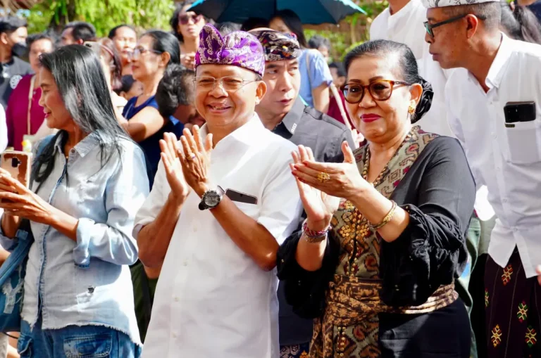 Gubernur Koster Tunjukkan Dukungan Penuh untuk Seniman Bali di PKB XLVII Tahun 2025