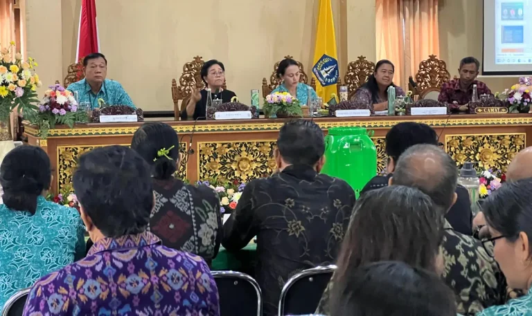 Upaya mengakselerasi pelaksanaan Peraturan Gubernur Bali Nomor 47 Tahun 2019 tentang Pengelolaan Sampah Berbasis Sumber (PSBS) kembali dilakukan Tim Percepatan PSBS Provinsi Bali.