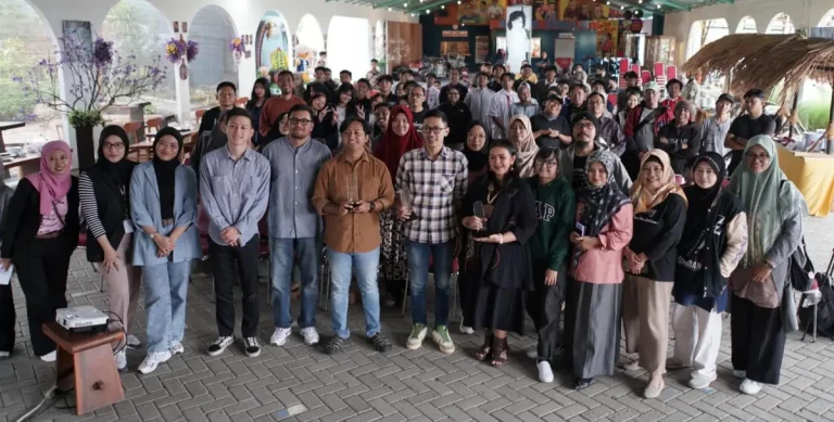 Desa Sejahtera Astra Bumiaji menjadi titik awal penyelenggaraan roadshow Lomba Foto Astra dan Anugerah Pewarta Astra 2025
