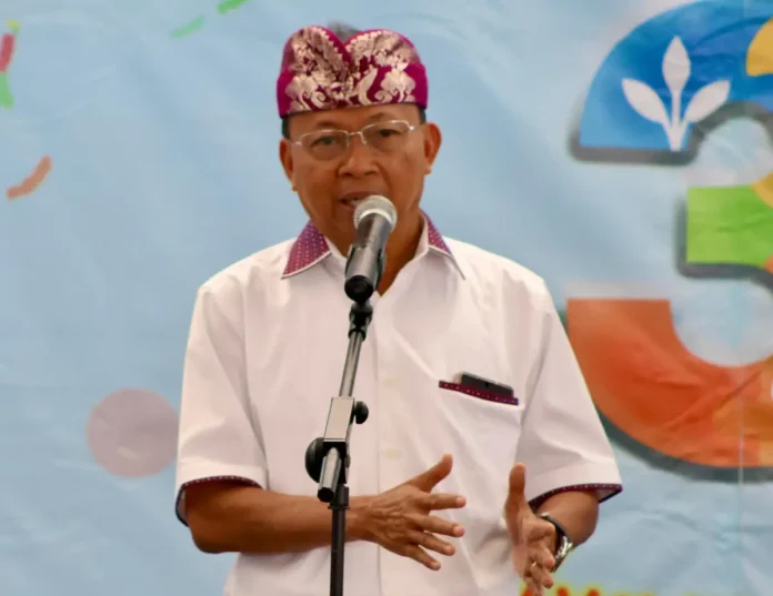 Gubernur Bali Wayan Koster mengimbau seluruh stasiun televisi di Pulau Dewata untuk menggunakan fasilitas Turyapada Tower di Desa Pegayaman