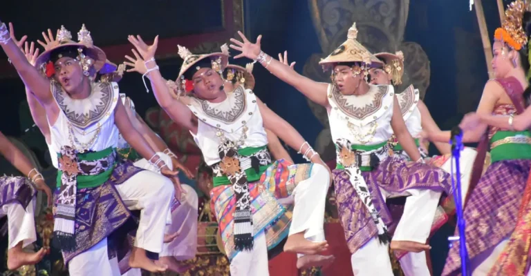 Sekehe Gong Kebyar Dewasa Bandana Sidhi Gurnita mewakili Kota Denpasar dalam Utsawa Gong Kebyar Dewasa pada Pesta Kesenian Bali (PKB) XLVII.