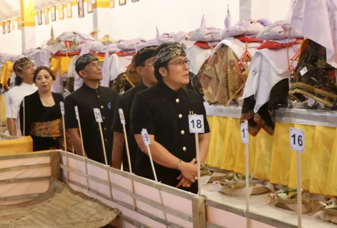 Wagub Giri Prasta Ajak Generasi Muda Junjung Tanggung Jawab Leluhur di Upacara Pitra Yadnya