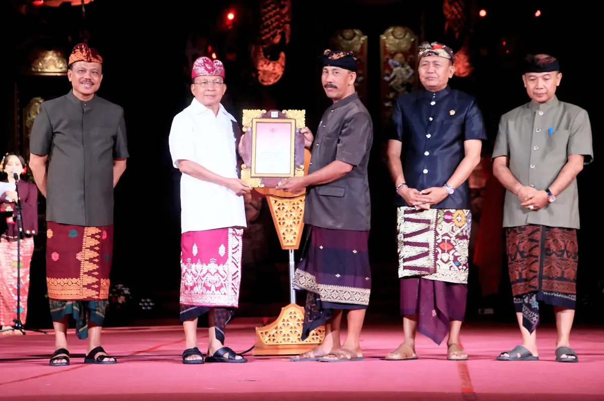 Gubernur Bali Wayan Koster menutup PKB XLVII dan membuka FSBJ VII pada 19 Juli 2025, sambil menegaskan komitmen budaya dan apresiasi untuk seniman dan UMKM.