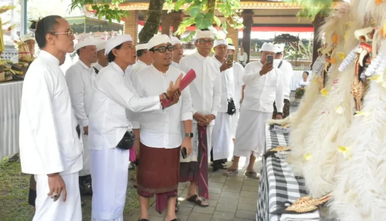 Wawali Denpasar Hadiri Upacara Ngeratep dan Pasupati Pelawatan di Pura Dalem Tegeh Gumi